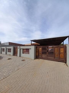 House For Sale In Roodepan, Kimberley