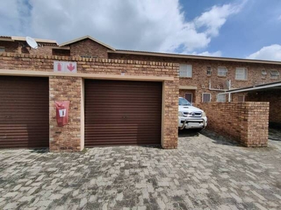 Townhouse For Sale In Crystal Park, Benoni