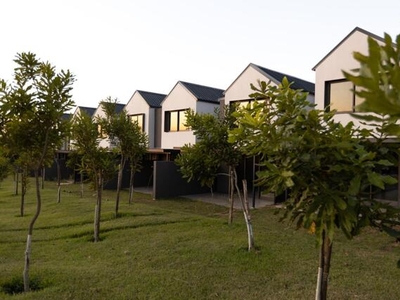 Townhouse For Sale In Sheffield Beach, Ballito