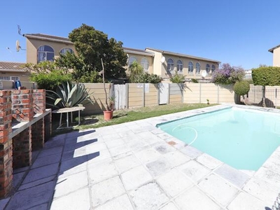 Townhouse For Sale In Southfield, Cape Town