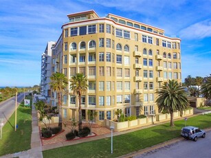 3 Bed Penthouse in Summerstrand