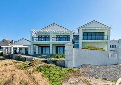 7 Bedroom House For Sale in Yzerfontein