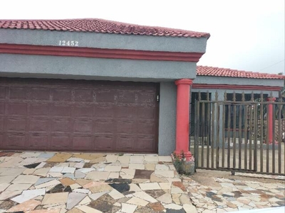 Apartment For Rent In Kagiso, Krugersdorp