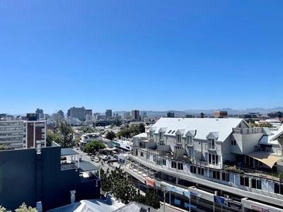 Apartment For Sale In Gardens, Cape Town