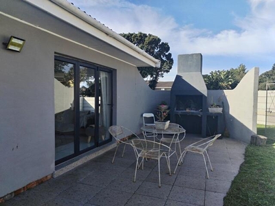 House For Sale In Broadwood, Port Elizabeth