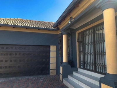 House For Sale In Clayville East, Midrand