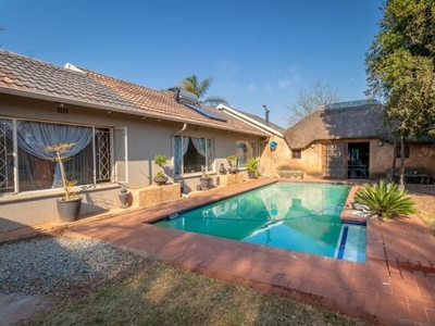 House For Sale In Dan Pienaarville, Krugersdorp