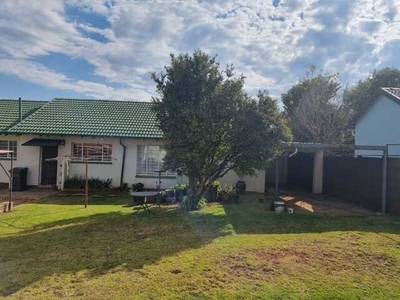 House For Sale In Dan Pienaarville, Krugersdorp