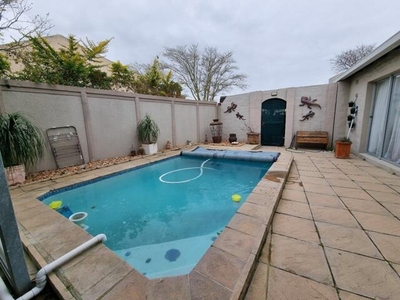 House For Sale In Edgemead, Goodwood