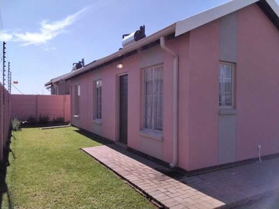 House For Sale In Greenfields, Alberton