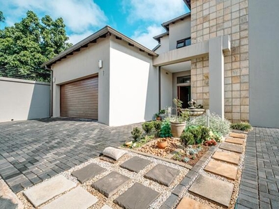 House For Sale In Lynnwood, Pretoria