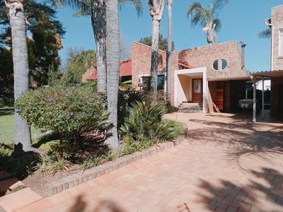 House For Sale In Strubensvallei, Roodepoort