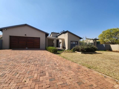 House For Sale In Three Rivers East, Vereeniging