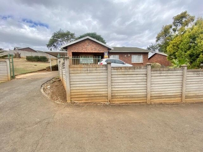 Townhouse For Rent In Lincoln Meade, Pietermaritzburg