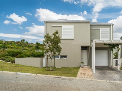 Townhouse For Sale In Somerset Lakes, Somerset West