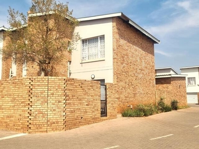 Townhouse For Sale In Tijger Vallei, Pretoria