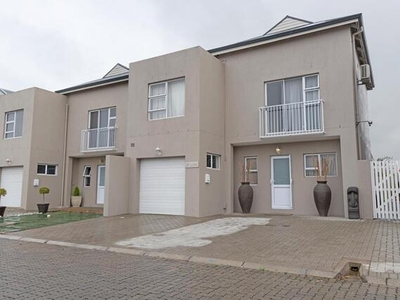 Townhouse For Sale In Windsor Park Estate, Kraaifontein