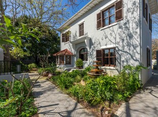 House For Sale in Rondebosch