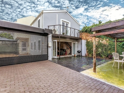 1 Bedroom Apartment For Sale in Stellenbosch Central