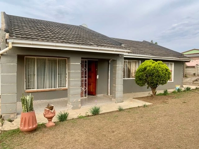 3 Bedroom Freehold For Sale in Westgate