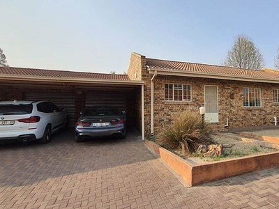 2 Bed Townhouse in Standerton Central