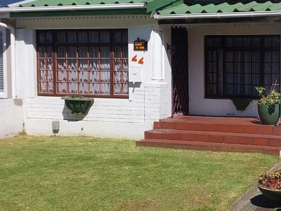 2 Bedroom semi-detached cottage for sale in Lansdowne, Cape Town