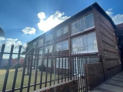 2 Bedroom Townhouse For Sale in Germiston South