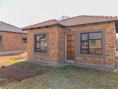 3 Bed House in Daggafontein