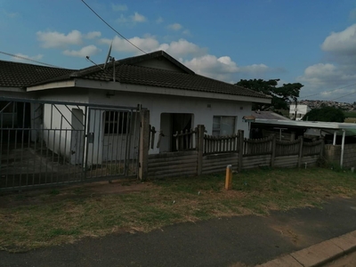 3 Bedroom House For Sale in KwaMashu M