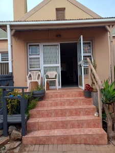 3 Bedroom House For Sale in Vredenburg