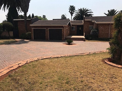 4 Bed House in Lenasia