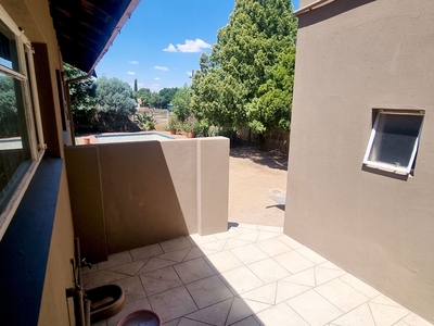 4 bedroom house for sale in Uitsig (Bloemfontein)