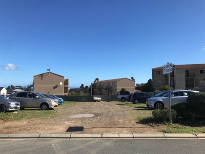 402 m² Land available in Somerset West Central