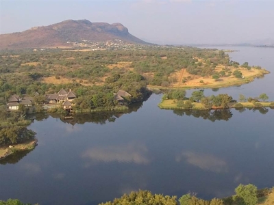 7606 m² Land available in Kshane Lake Lodge
