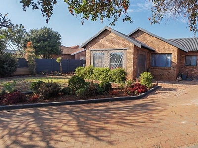 Home For Sale, Akasia Gauteng South Africa