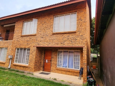 Condominium/Co-Op For Sale, Rustenburg North West South Africa