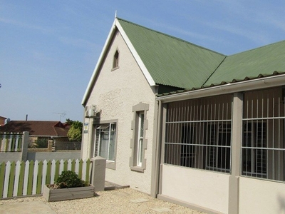 9 Bedroom House For Sale in Humansdorp