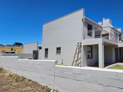 2 Bedroom House for sale in Myburgh Park