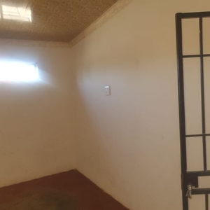 Garage is available for rental in Soweto Rockville, Moroka | RentUncle