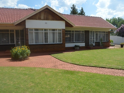 3 Bedroom House for sale in Stilfontein
