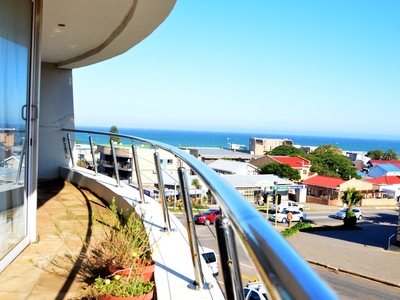 Apartment for sale with 2 bedrooms, Jeffreys Bay Central, Jeffreys Bay