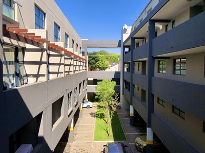 Apartment for sale with 2 bedrooms, Menlo Park, Pretoria