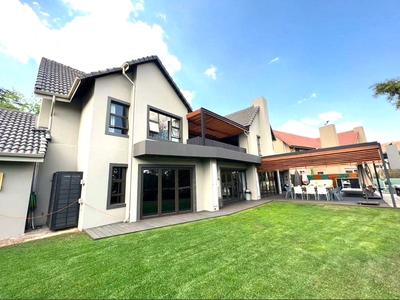 House For Sale in Zwartkop Golf Estate