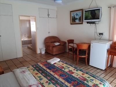 Morris Guest House & Weekly/monthly Accomodation 0817846033 - Meyerton