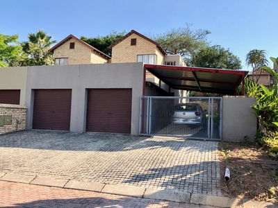 Property for sale with 2 bedrooms, Stonehenge Ext 7, Nelspruit