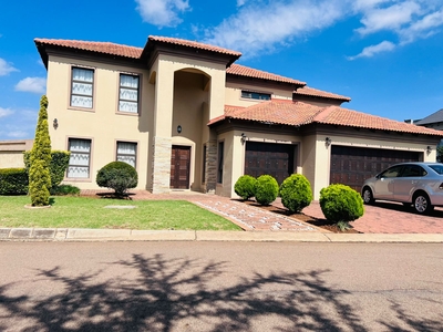 Property for sale with 5 bedrooms, Silver Wood Estate, Centurion