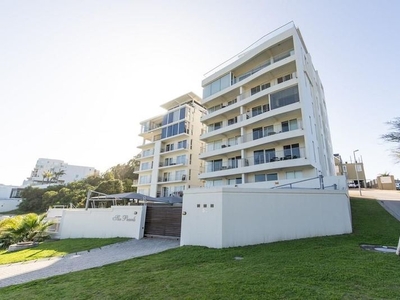 Stunning Seaside Property with Magnificent Balcony Views to the Ocean. Great Investment Opportunity