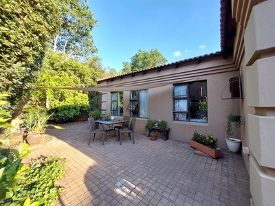 Townhouse For Sale in Centurion Golf Estate