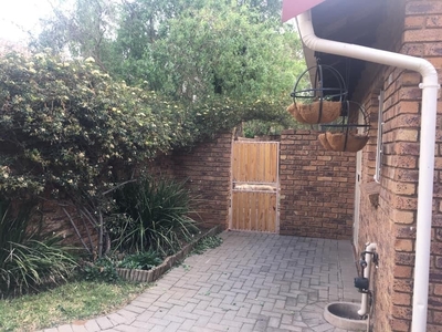 Townhouse Rental Monthly in Amberfield Crest Estate