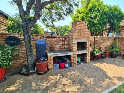 Townhouse to Let. Best in Centurion Central